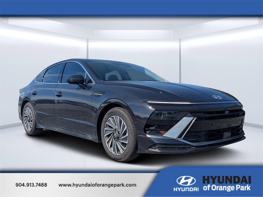 new 2025 Hyundai Sonata Hybrid car, priced at $32,795