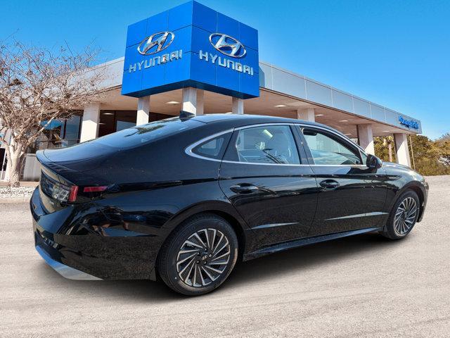 new 2024 Hyundai Sonata Hybrid car, priced at $32,500