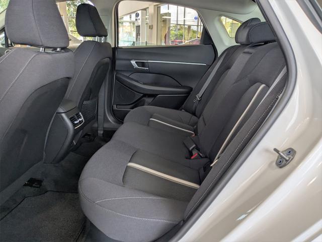 new 2025 Hyundai Elantra car, priced at $25,011