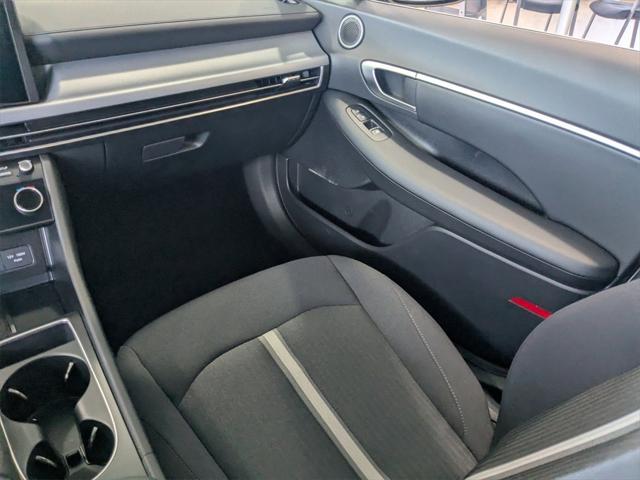 new 2025 Hyundai Elantra car, priced at $25,011