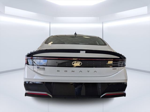 new 2025 Hyundai Elantra car, priced at $25,011