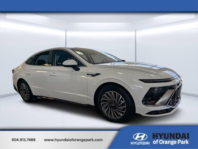 new 2025 Hyundai Elantra car, priced at $25,011