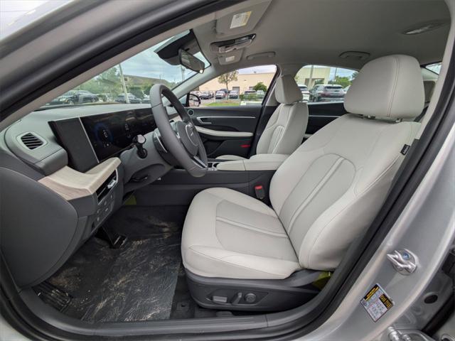 new 2025 Hyundai Sonata Hybrid car, priced at $29,589