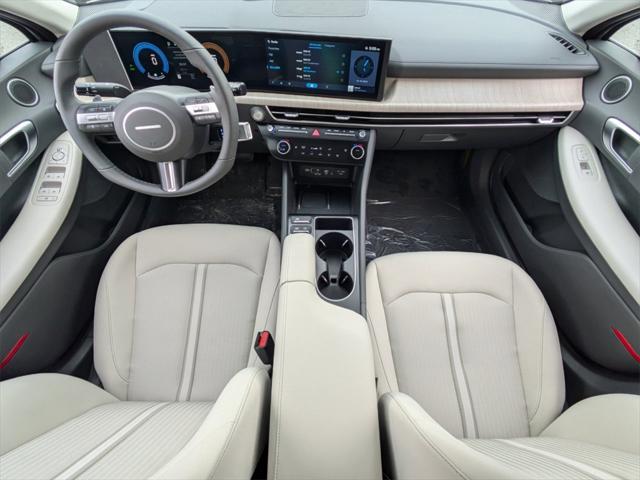 new 2025 Hyundai Sonata Hybrid car, priced at $29,589