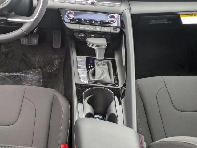 new 2025 Hyundai Elantra car, priced at $26,003