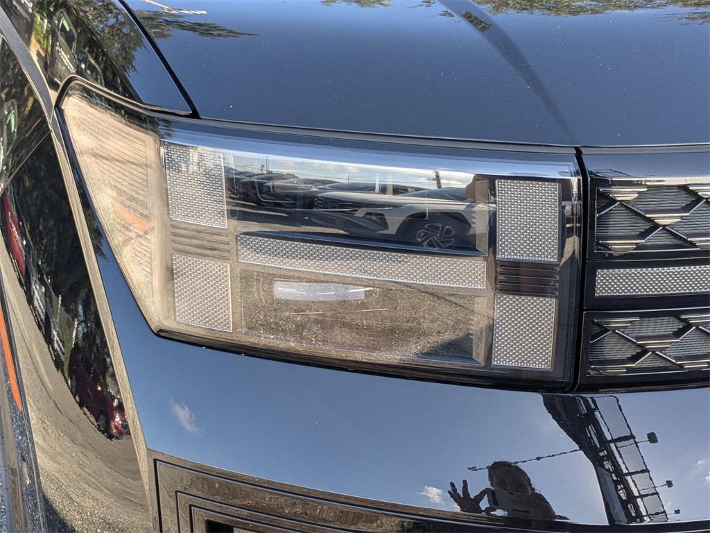 new 2025 Hyundai SANTA FE HEV car, priced at $40,044