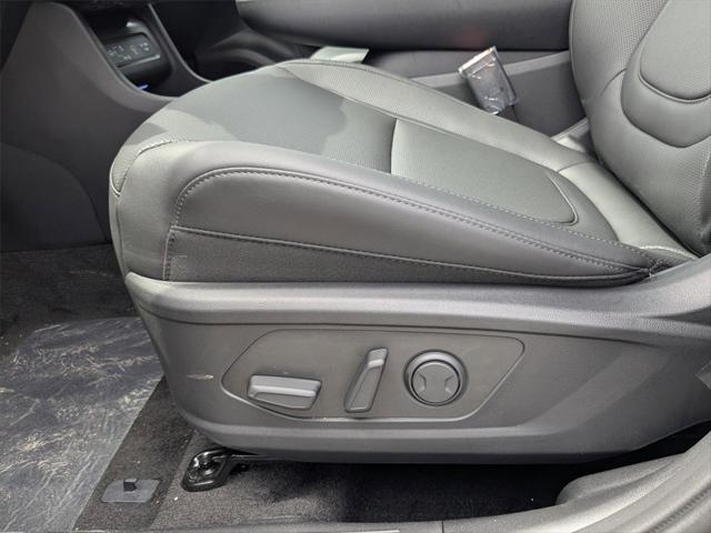 new 2025 Hyundai TUCSON Hybrid car, priced at $36,370