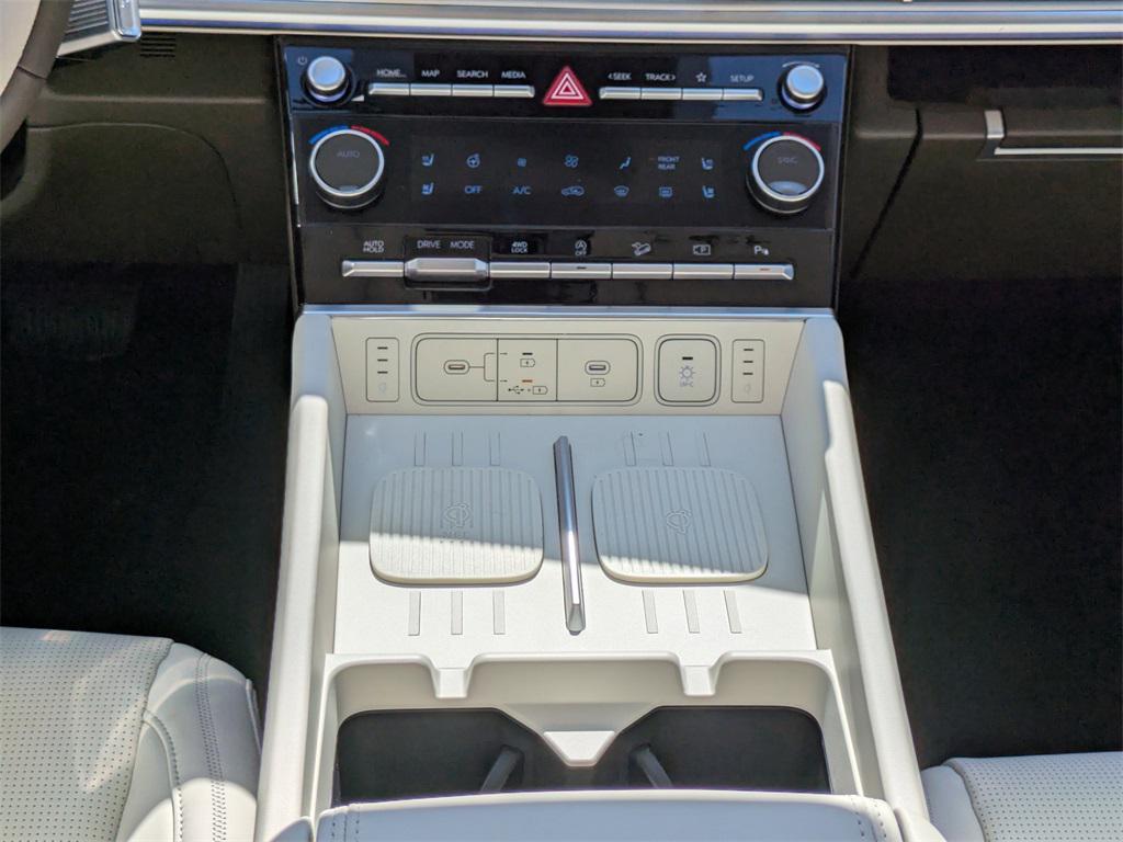 new 2025 Hyundai Santa Fe car, priced at $45,738
