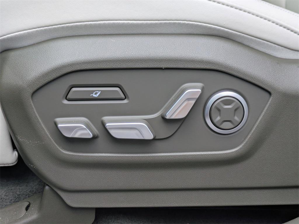 new 2025 Hyundai SANTA FE HEV car, priced at $40,914