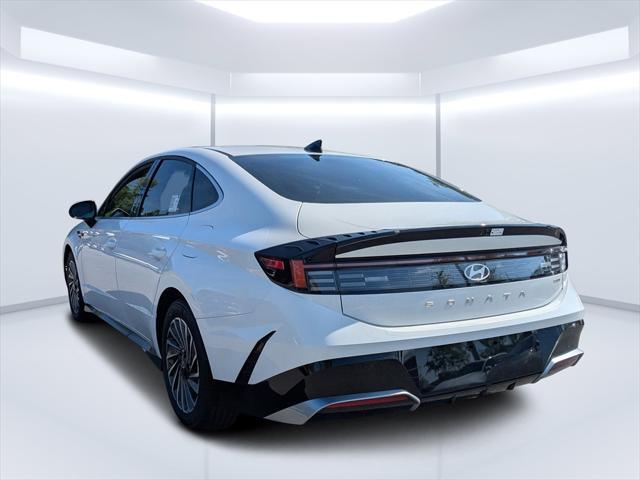 new 2025 Hyundai Sonata Hybrid car, priced at $31,863