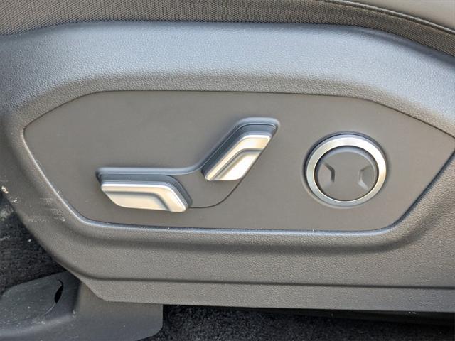 new 2025 Hyundai Santa Fe car, priced at $37,528
