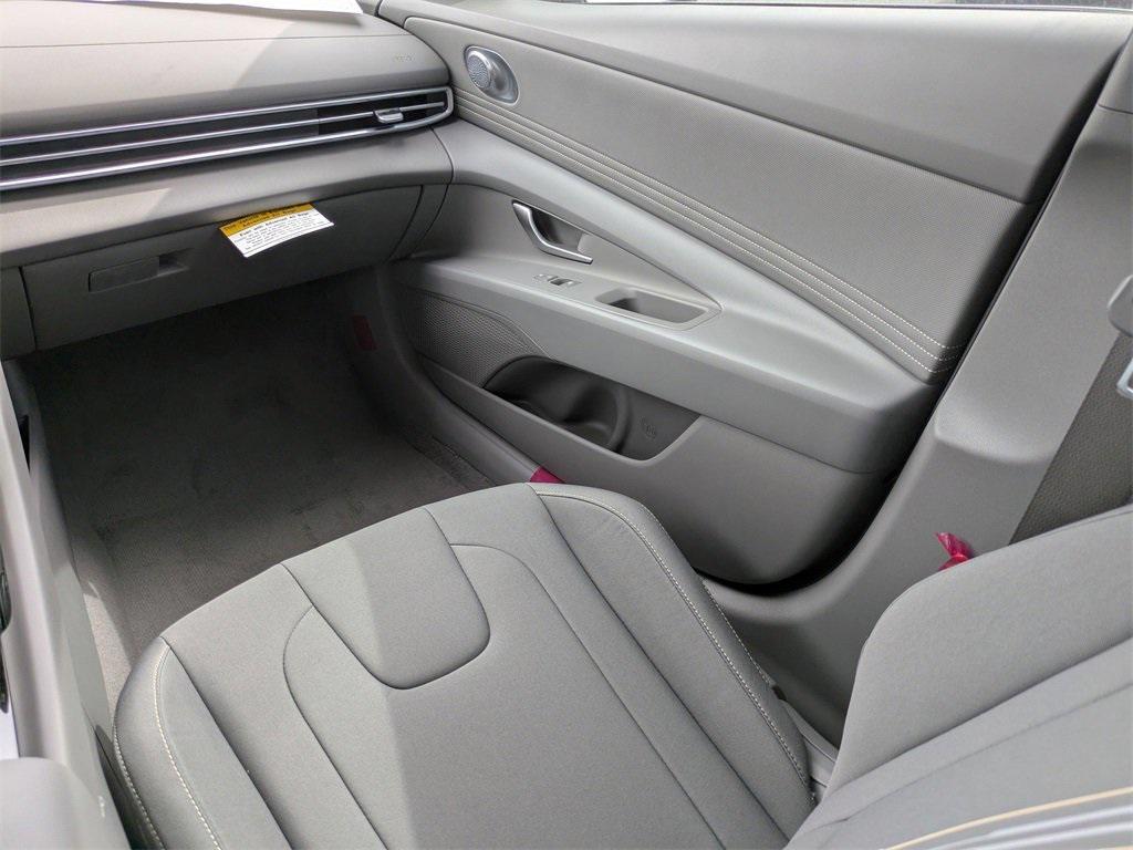 new 2025 Hyundai ELANTRA HEV car, priced at $25,717