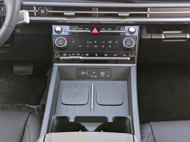 new 2025 Hyundai Santa Fe car, priced at $38,124