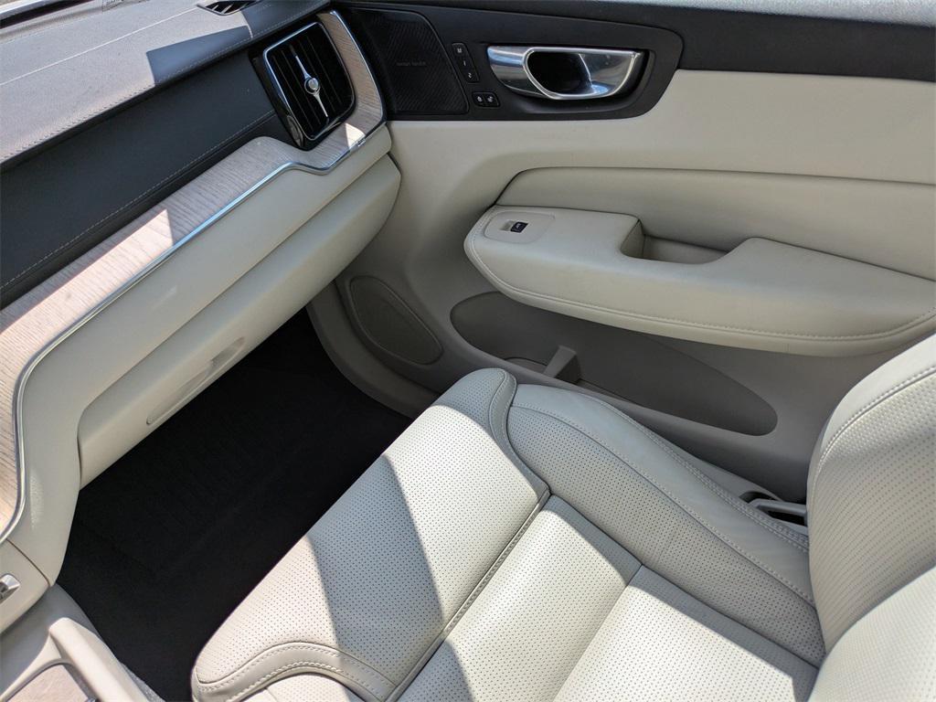 used 2022 Volvo XC60 car, priced at $18,987