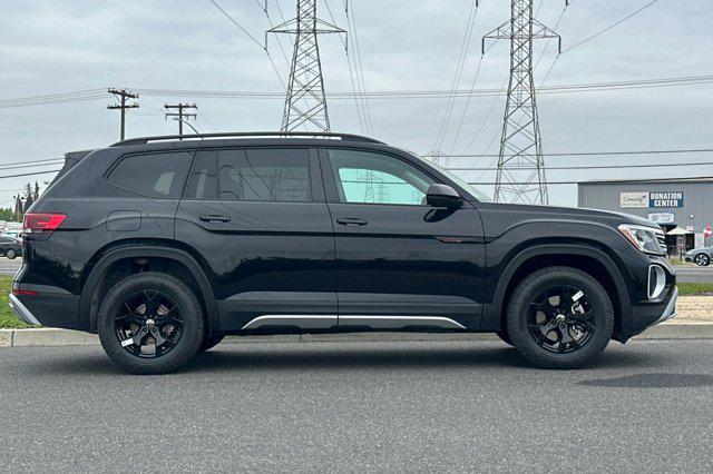 new 2025 Volkswagen Atlas car, priced at $46,559