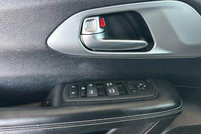 used 2020 Chrysler Pacifica Hybrid car, priced at $26,880