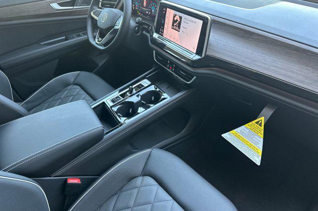 new 2025 Volkswagen Atlas car, priced at $52,744