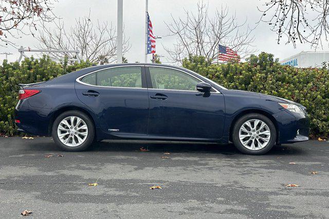 used 2013 Lexus ES 300h car, priced at $12,998