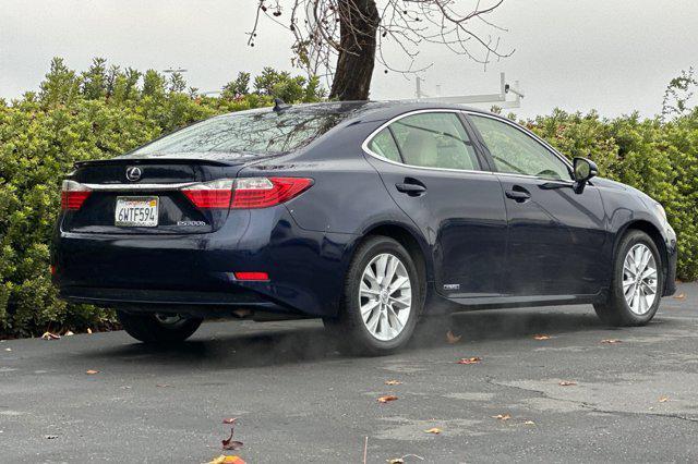 used 2013 Lexus ES 300h car, priced at $12,998