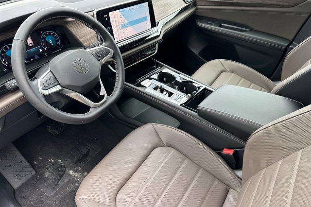 new 2025 Volkswagen Atlas car, priced at $48,194