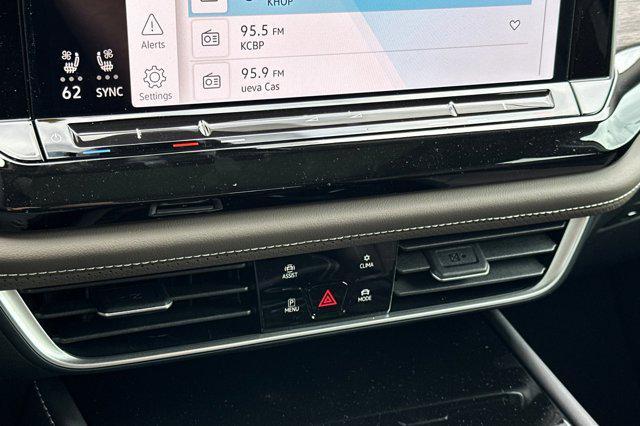 new 2025 Volkswagen Atlas car, priced at $48,194