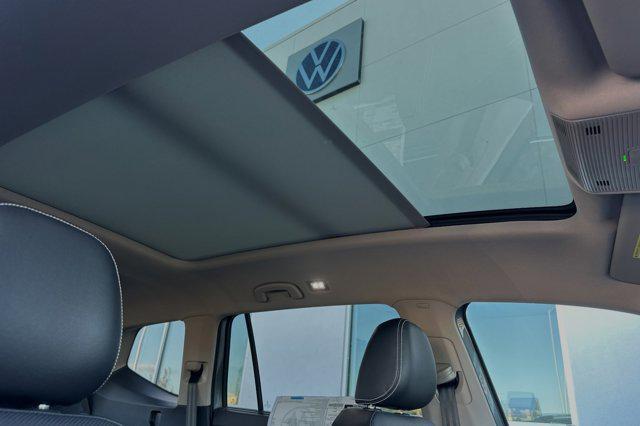 new 2024 Volkswagen Atlas car, priced at $42,199