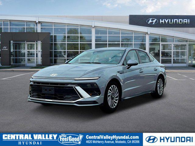 new 2025 Hyundai Sonata Hybrid car, priced at $32,685