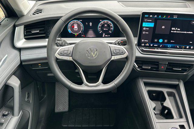 new 2025 Volkswagen Tiguan car, priced at $35,781