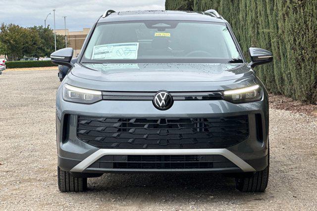 new 2025 Volkswagen Tiguan car, priced at $35,781