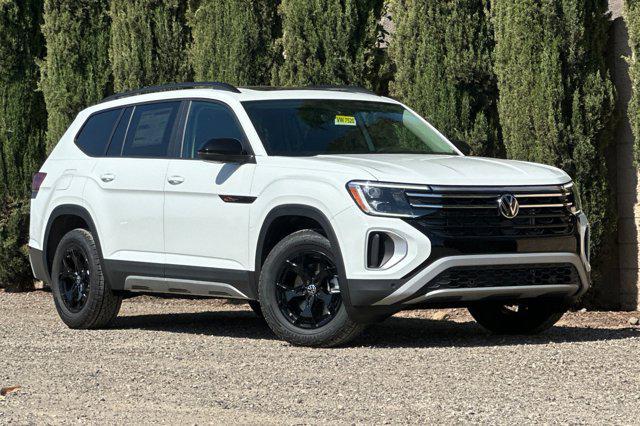 new 2025 Volkswagen Atlas car, priced at $48,059