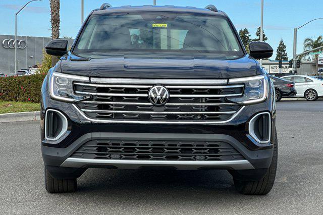 new 2024 Volkswagen Atlas car, priced at $39,995