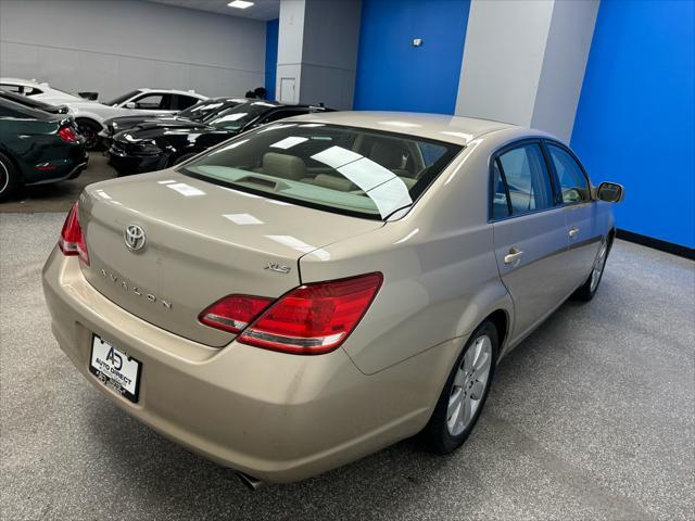 used 2006 Toyota Avalon car, priced at $7,990