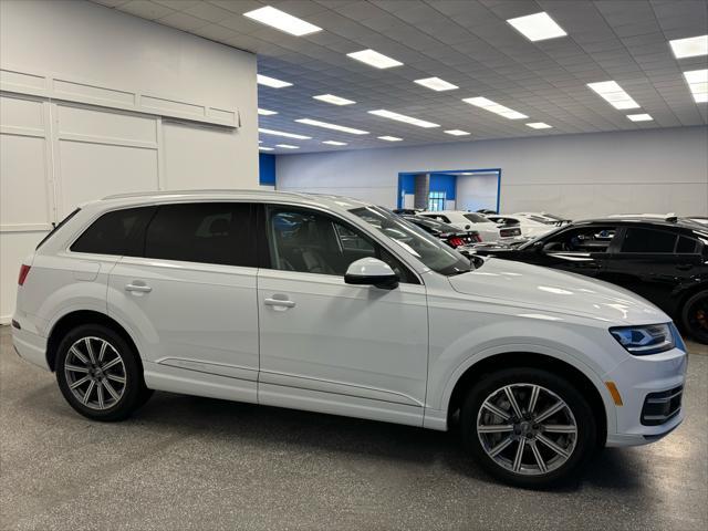 used 2018 Audi Q7 car, priced at $33,990