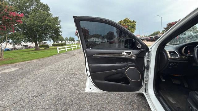 used 2017 Jeep Grand Cherokee car, priced at $14,499