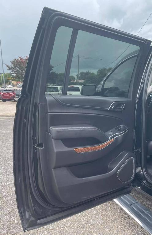 used 2019 Chevrolet Suburban car, priced at $27,998