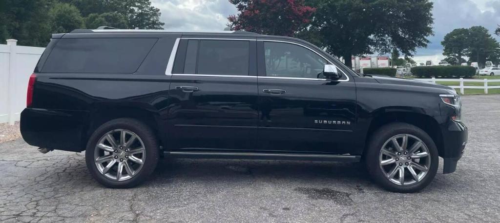 used 2019 Chevrolet Suburban car, priced at $27,998