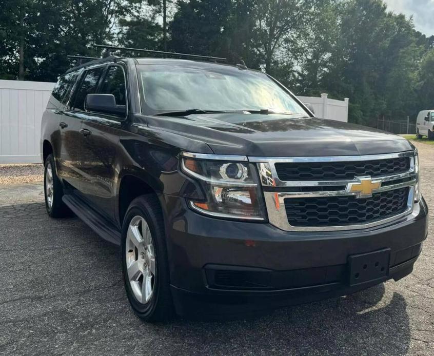 used 2015 Chevrolet Suburban car, priced at $14,999