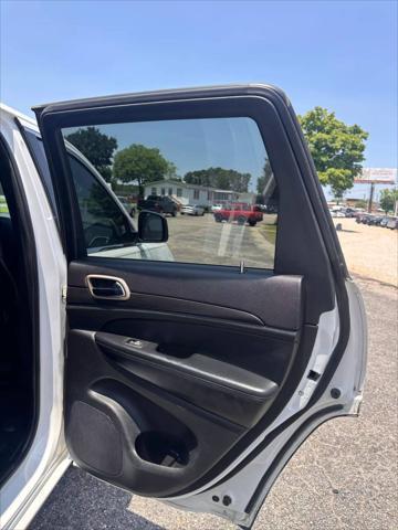 used 2015 Jeep Grand Cherokee car, priced at $7,999