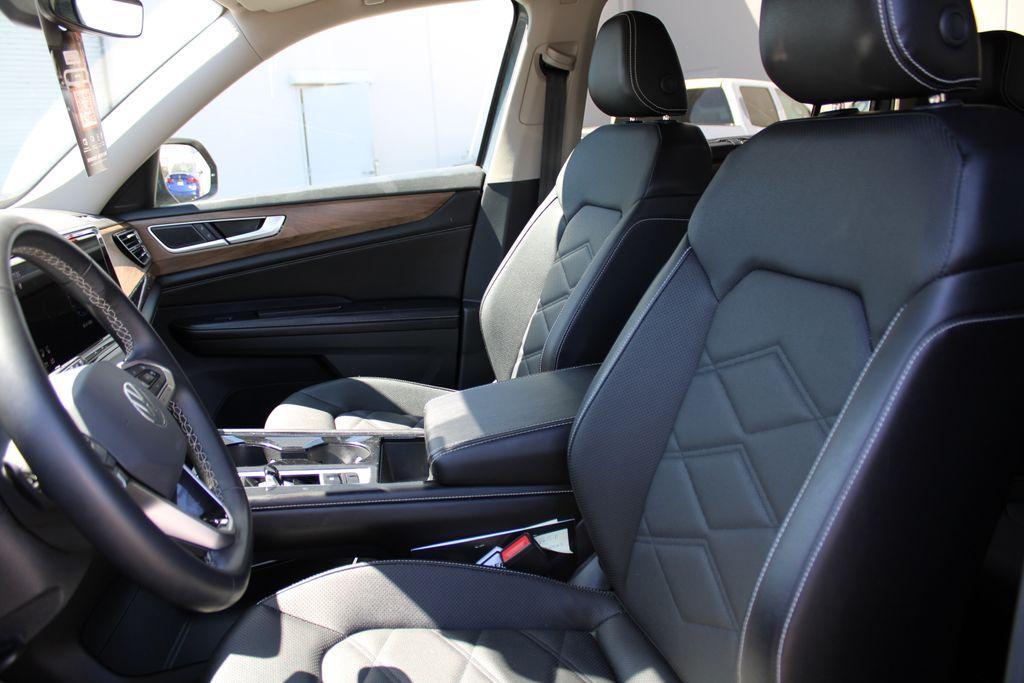 used 2024 Volkswagen Atlas car, priced at $33,449