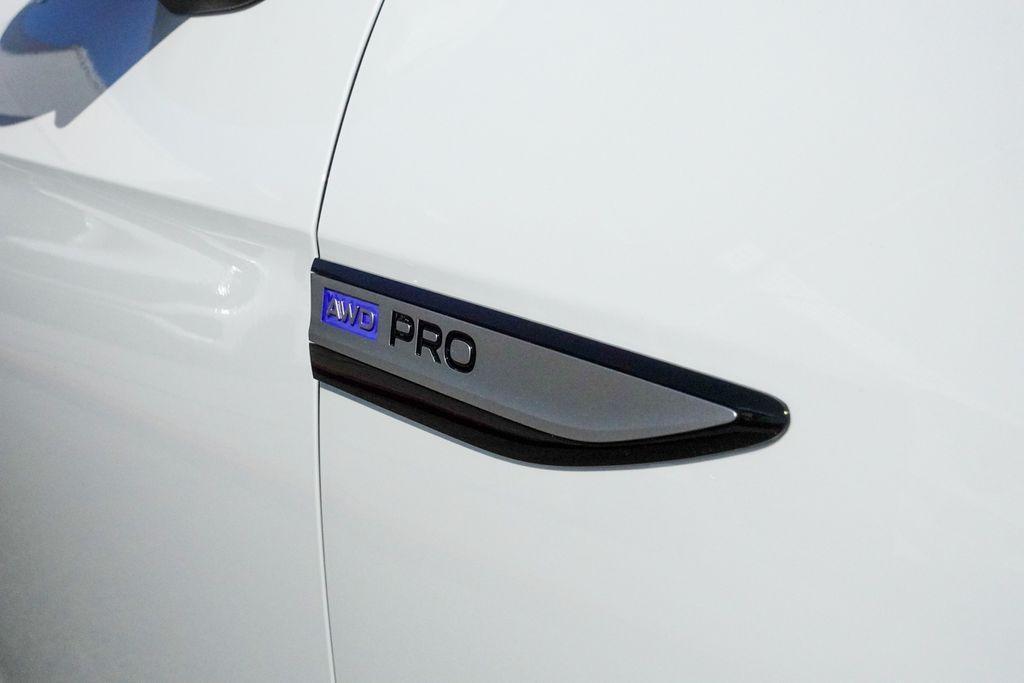 new 2025 Volkswagen ID.4 car, priced at $39,910