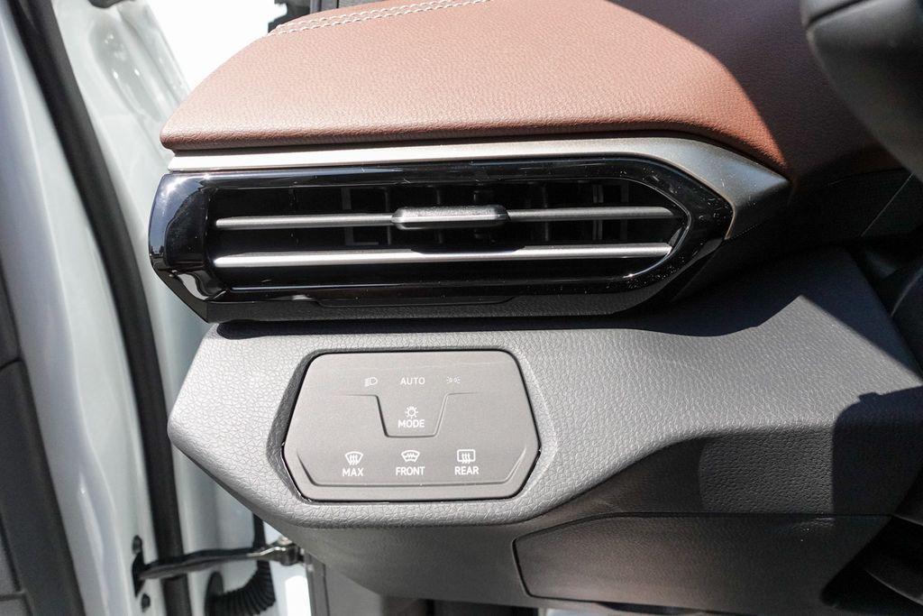 new 2025 Volkswagen ID.4 car, priced at $39,910