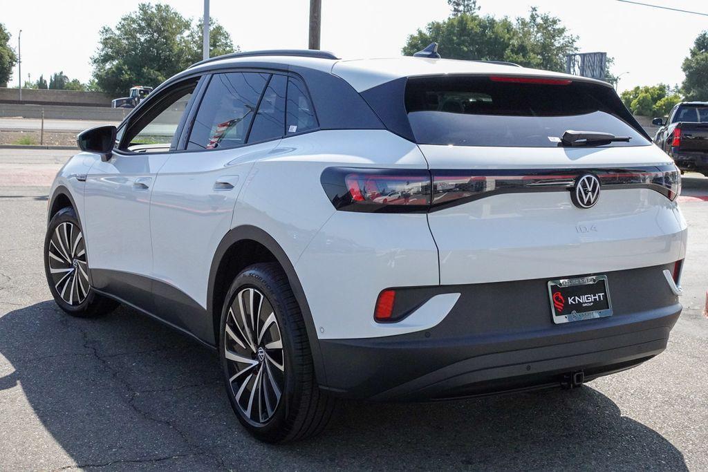 new 2025 Volkswagen ID.4 car, priced at $39,910