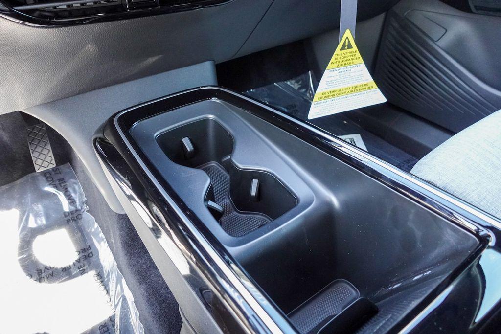 new 2025 Volkswagen ID.4 car, priced at $39,910