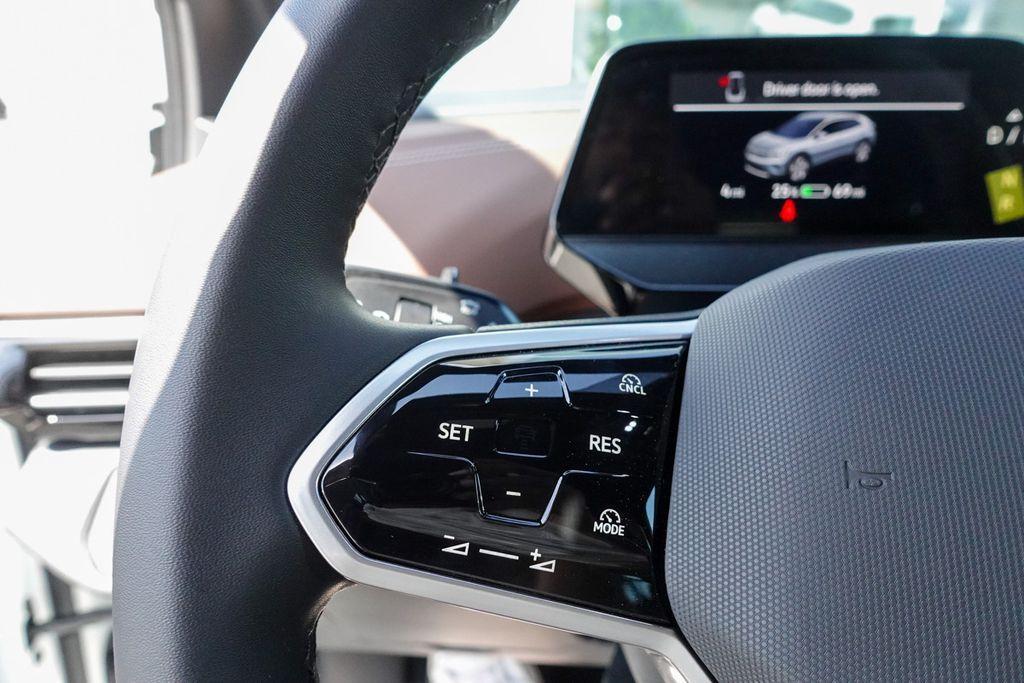 new 2025 Volkswagen ID.4 car, priced at $39,910