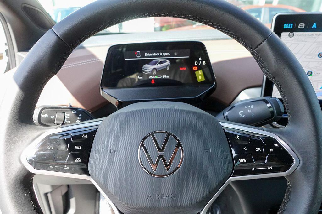 new 2025 Volkswagen ID.4 car, priced at $39,910