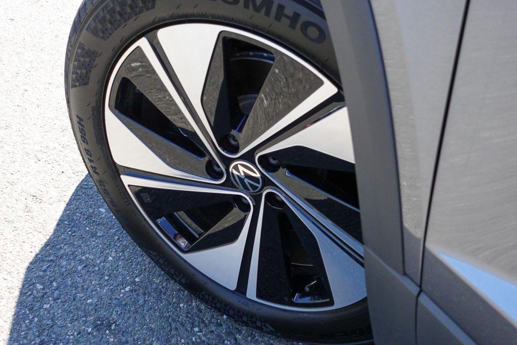 new 2025 Volkswagen Taos car, priced at $31,176