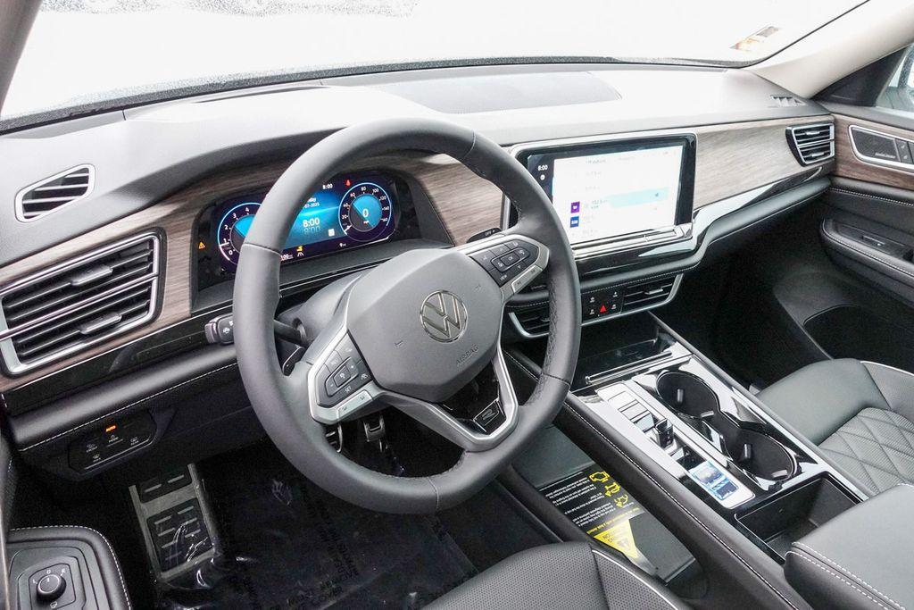new 2025 Volkswagen Atlas car, priced at $53,569