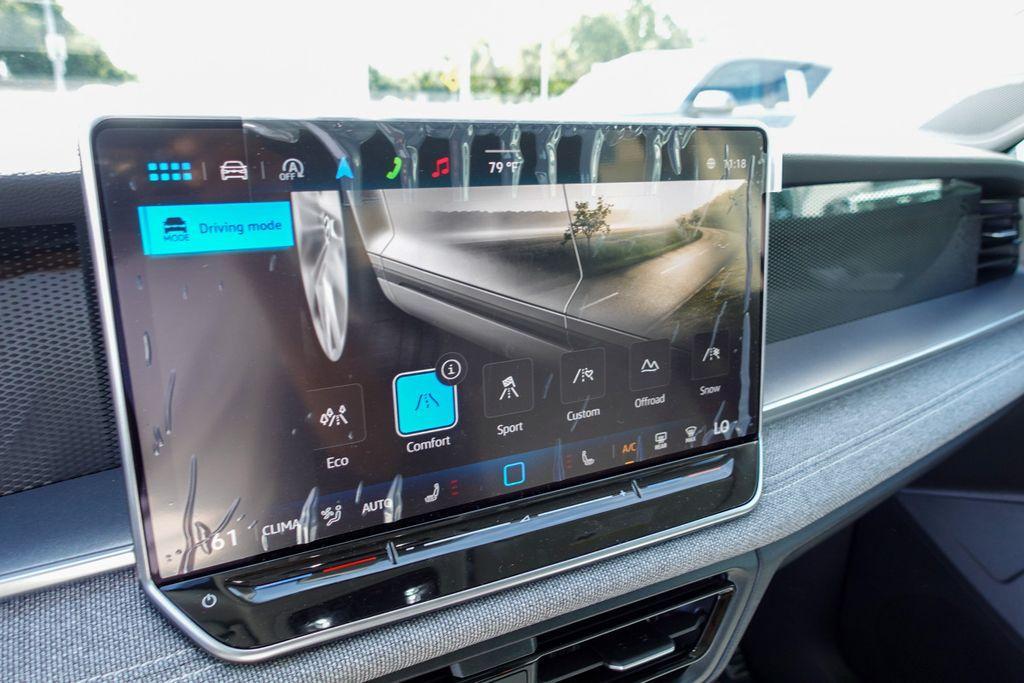 new 2025 Volkswagen Tiguan car, priced at $32,716