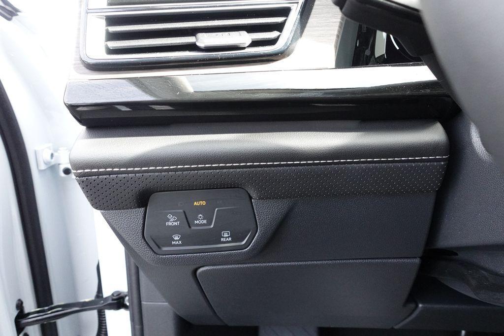 new 2025 Volkswagen Atlas car, priced at $48,057