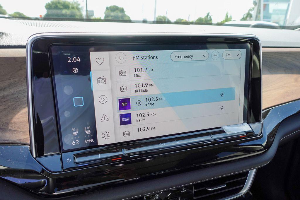 new 2025 Volkswagen Atlas car, priced at $40,367